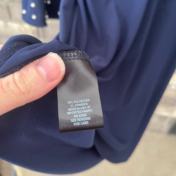 Elegant Navy Blue Dress with Pearl Flare Sleeves size SP - Picture 5 of 8